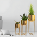 Pot With Golden Stand 90