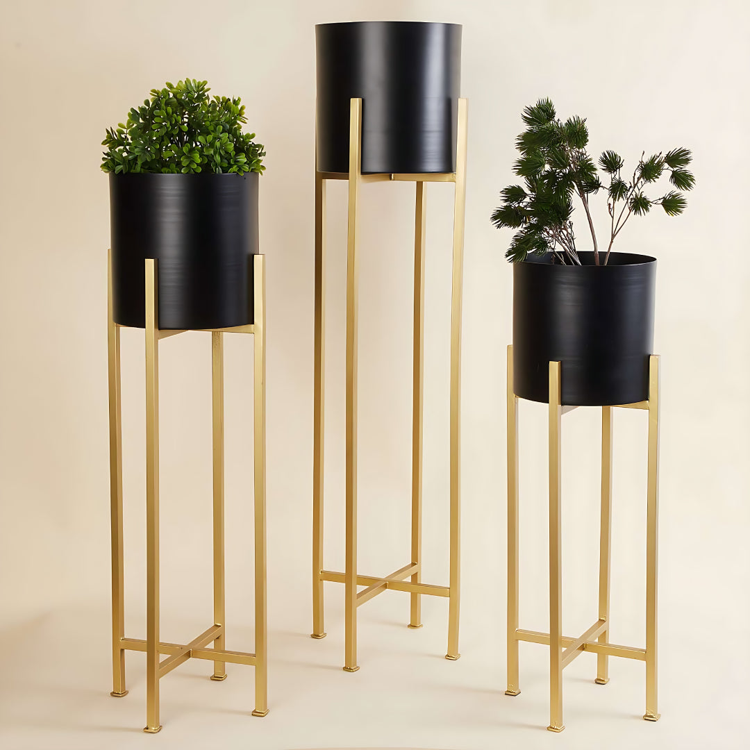 Planter With Stand Set of 3 (61)