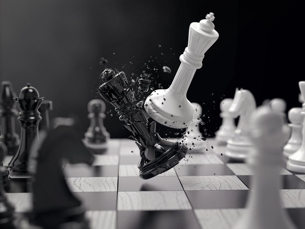 Black & White Chess Figure Wallpaper – Myindianthings