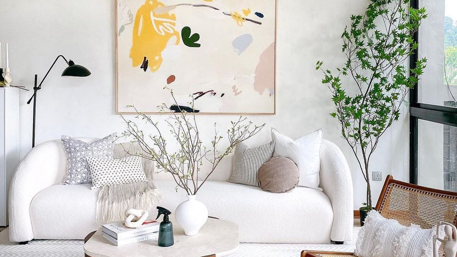 How to choose the suitable printed nature wallpaper for your interior decor: A blog writing about how to select the appropriate wallpapers based on the theme and ambience you're trying to create.