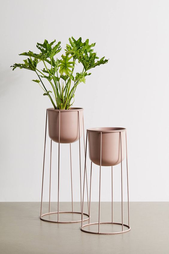 Stylish Metal Planter Stand