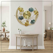Metal Watch Leaves In Circle Design